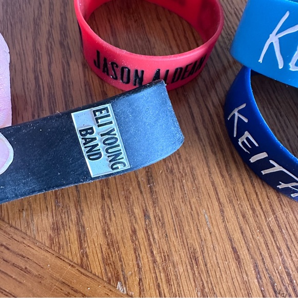 Country Music Rubber Bracelet Set (Keith Urban, Dan + Shay & More) - Picture 4 of 6